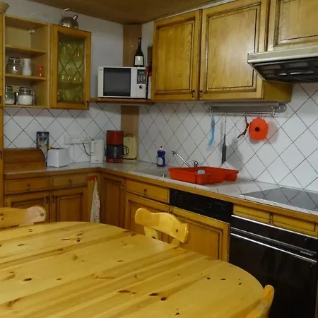 La Bise Apartment *