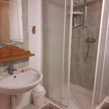La Bise Apartment *